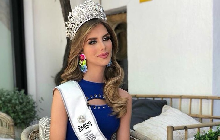 688979angela-ponce-3jpg.jpg
